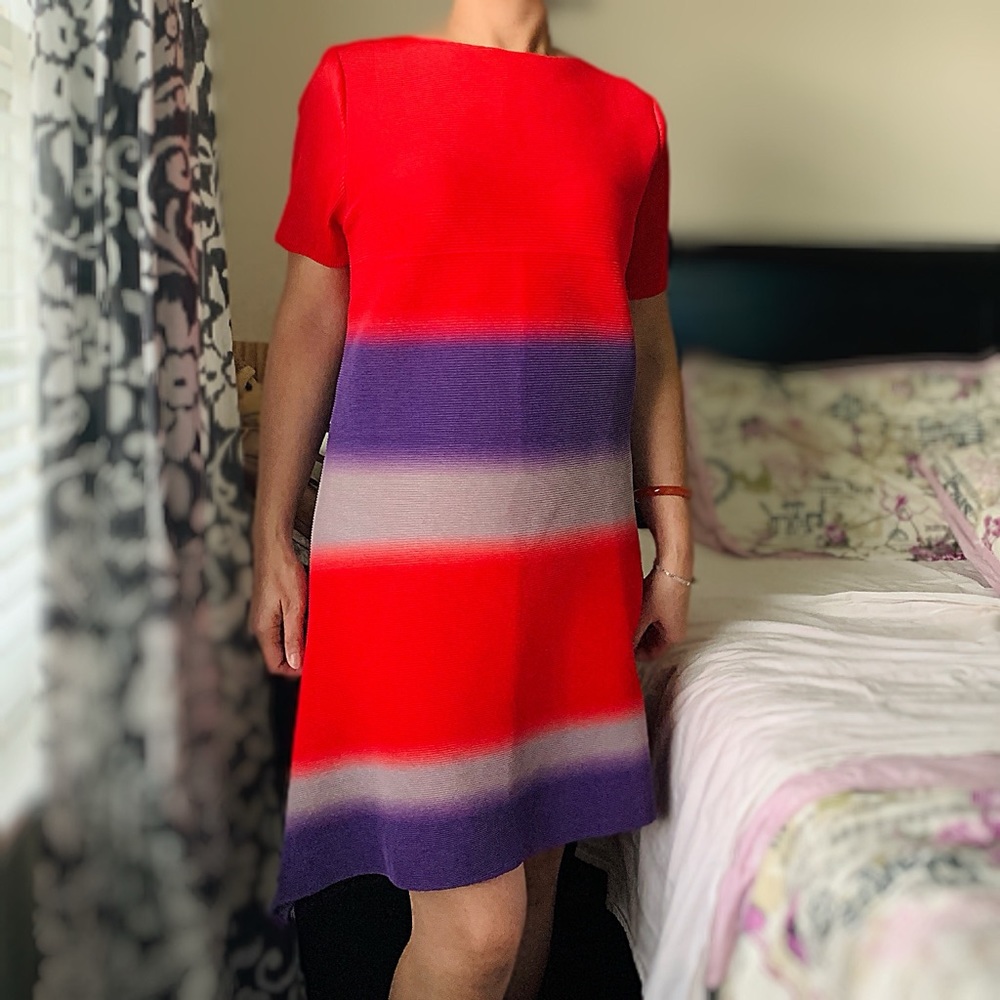 VIBRANT SHIFT DRESS
